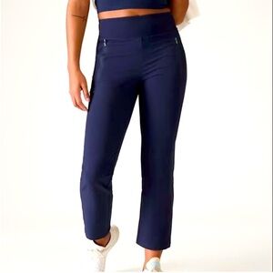 Navy blue women’s Athleta golf pants. Size 16